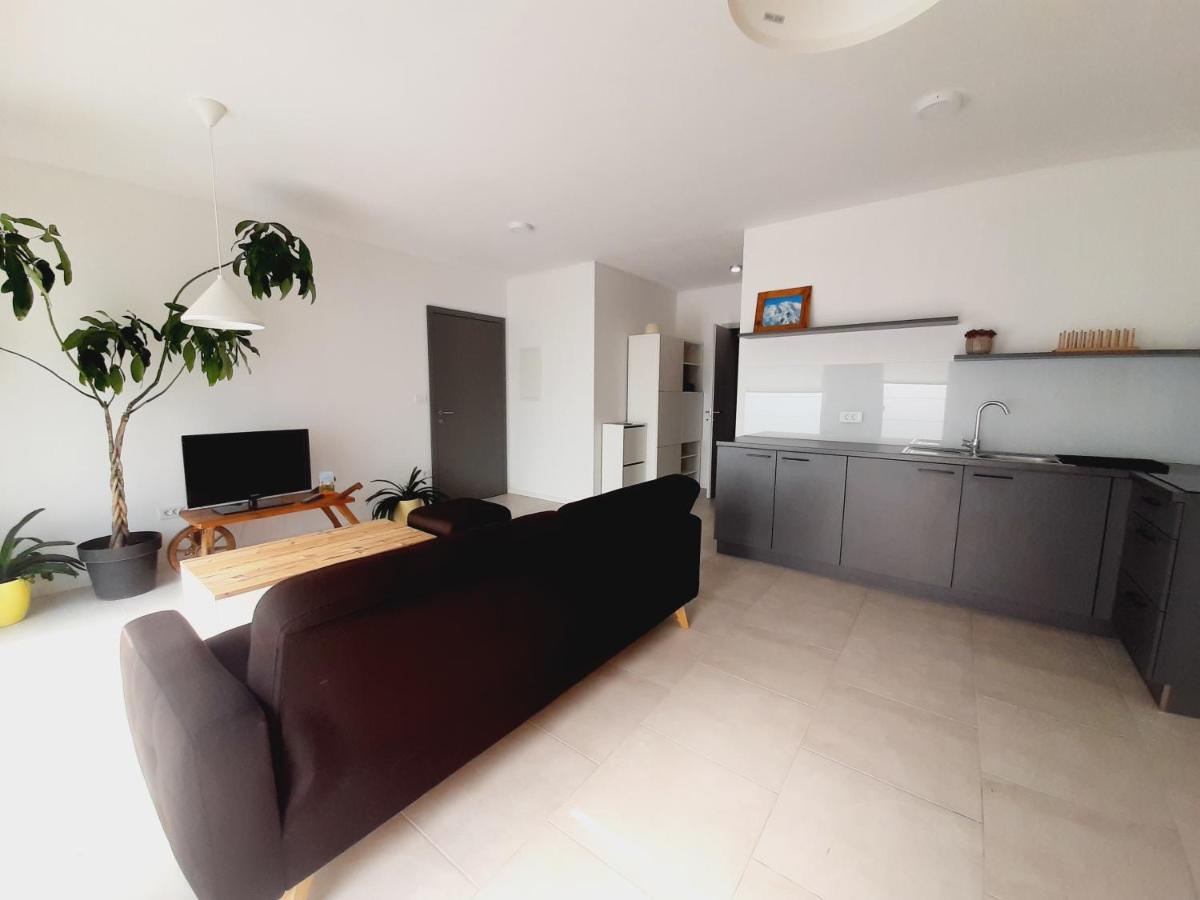 Green Bee Apartment Lesce  Exterior photo